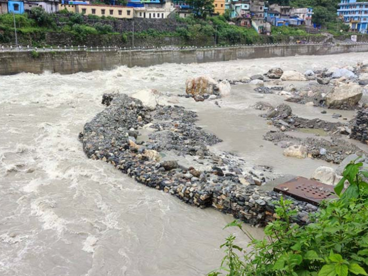 महाकाली नदीमा हाम फालेर दार्चुलाकी एक किशोरी बेपत्ता 